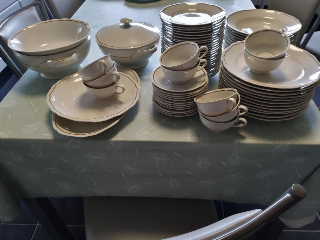 75 delig Bavaria servies met gouden toets ,prima staat, Ophalen