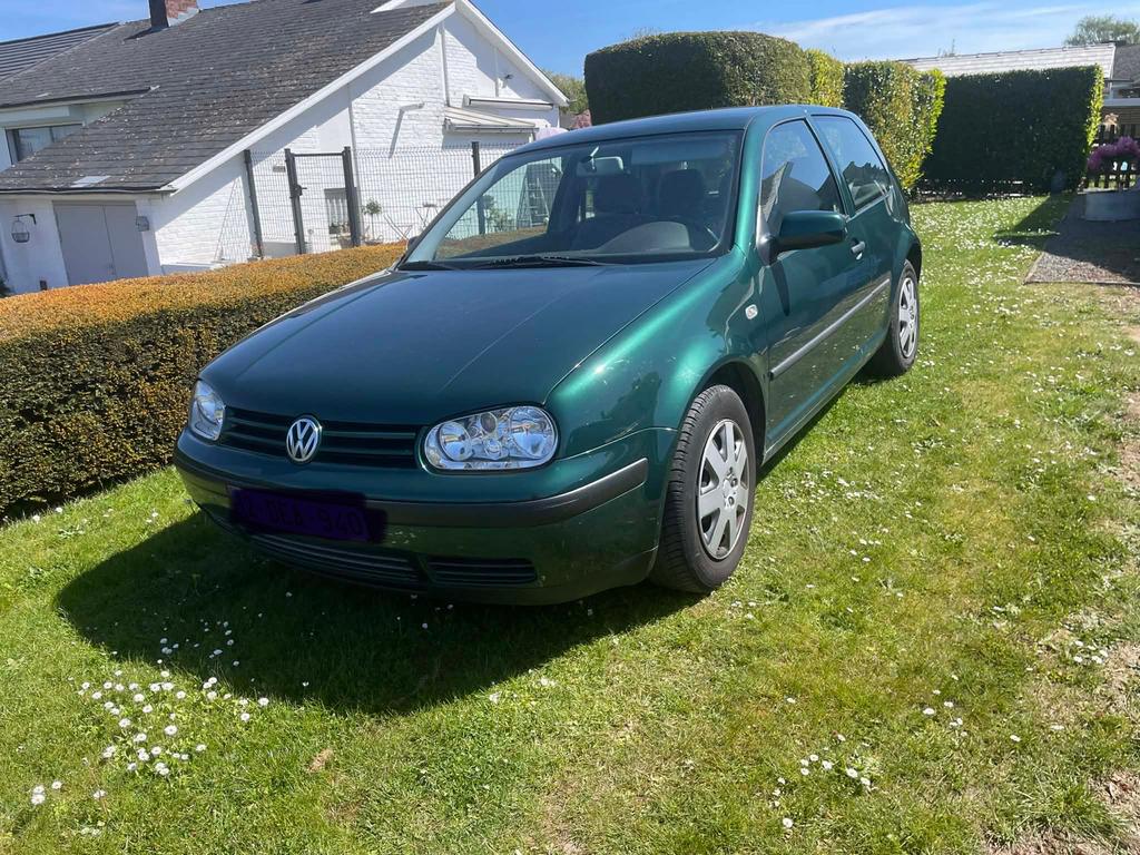 Golf 4 tdi, Autos, Volkswagen, Particulier, Golf, Diesel, Euro 3, Berline, 3 portes, Boîte manuelle, Vert, Gris, Tissu, Traction avant