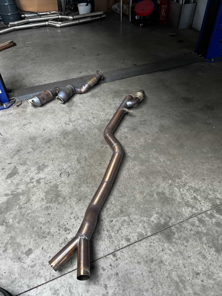 Custom Single Midpipe 3.5 inch BMW M3 G8x / M4 g82, Auto-onderdelen, Ophalen, Gebruikt, BMW