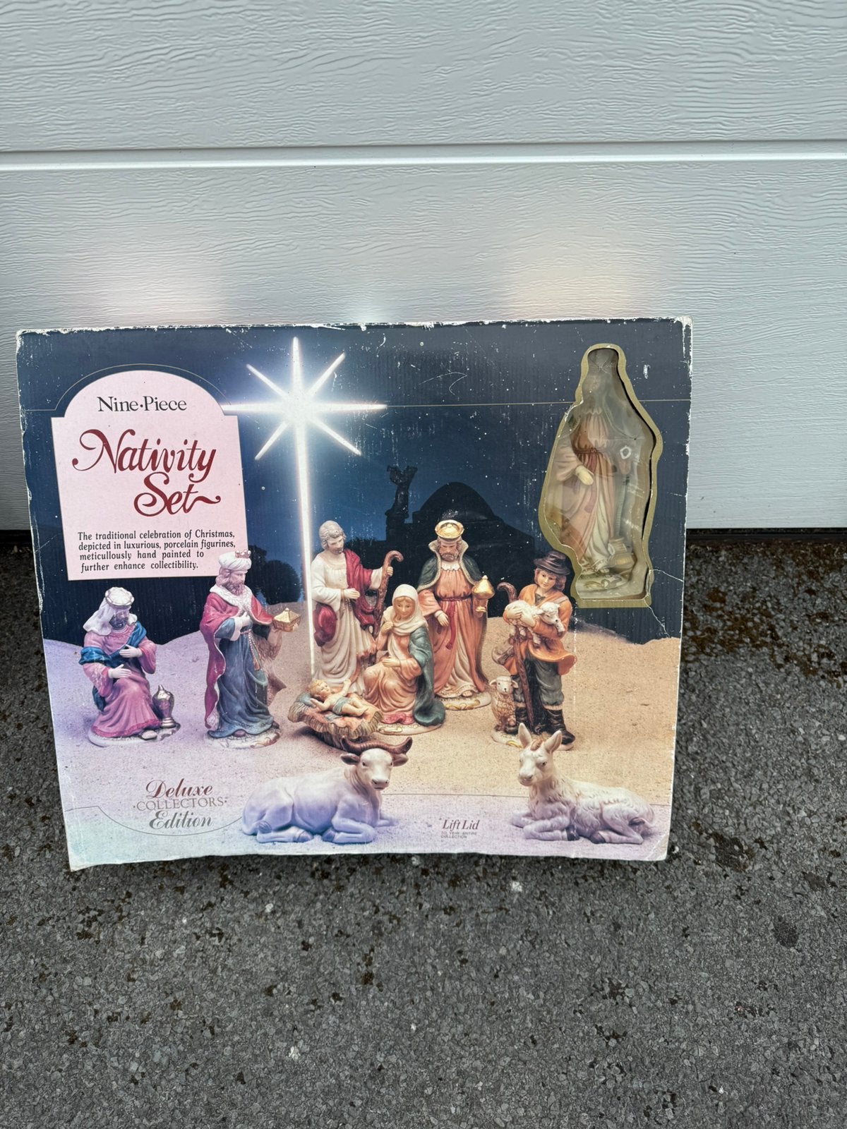 Handgeschilderde porseleinen kerststal, Ophalen