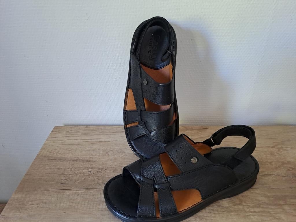 Sandales homme pointure 42, Vêtements | Hommes, Chaussures, Enlèvement, Sandales