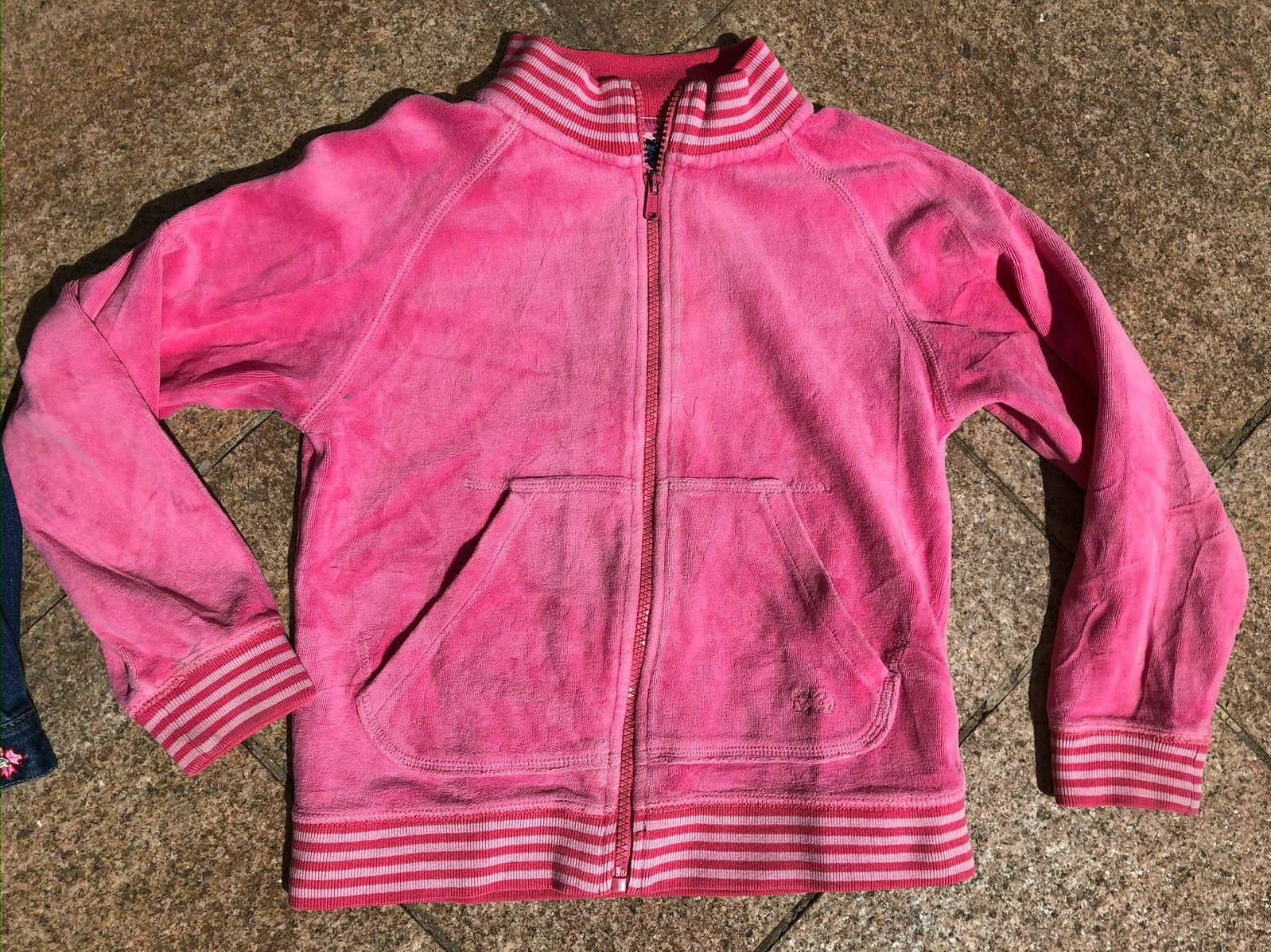 Gilet eponge taille 8 ans, Enfants & Bébés, Enlèvement, Comme neuf, Fille, Pull ou Veste
