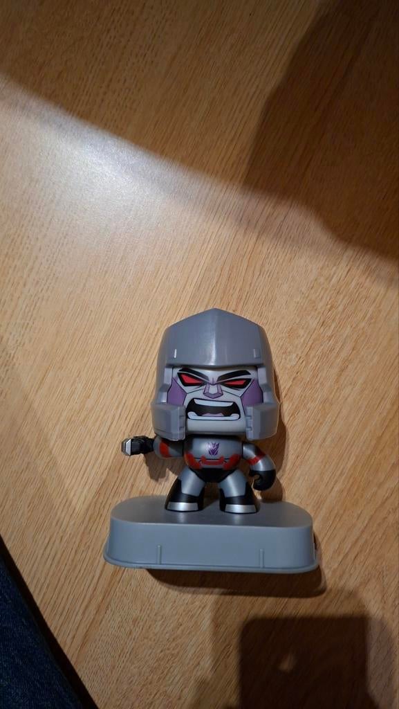 Transformers beeldje, Ophalen