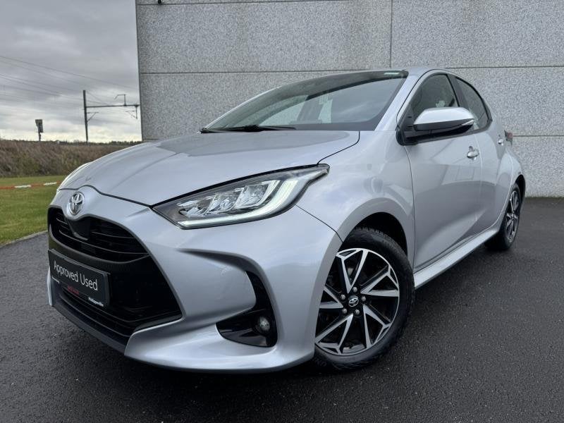Toyota Yaris 1.5 VVT-iE ESSENCE AUTO CVT Iconic, Achat, Euro 6, Autres couleurs, 5 portes