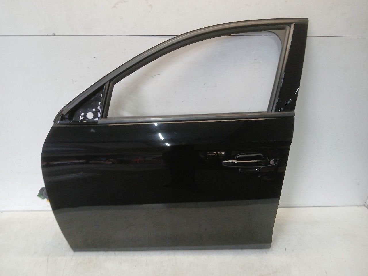 Portier links voor Opel Corsa, Onderdelen@venauto.nl, Van der Ven Autorecycling B.V., Ettenseweg 76, 4706 PB Roosendaal, The Netherlands