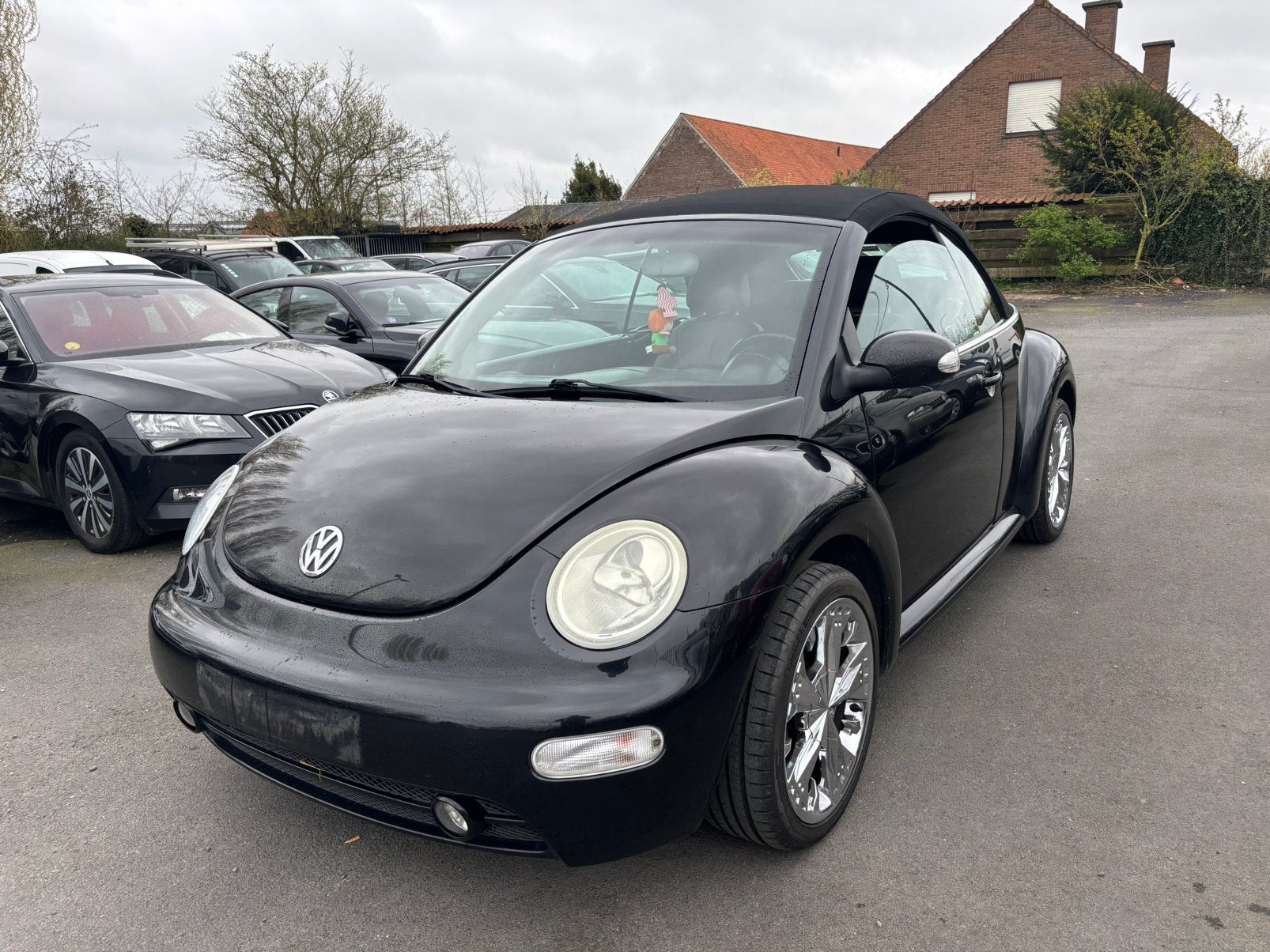 Vw beetle 2005 1.9TDi topstaat!, Auto's, Volkswagen, Cabriolet, Zwart, Leder, Particulier