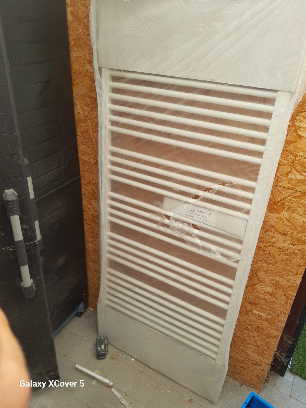 Radiateur de salle de bain. Acheté trop gros, Bricolage & Construction, Chauffage & Radiateurs, Enlèvement