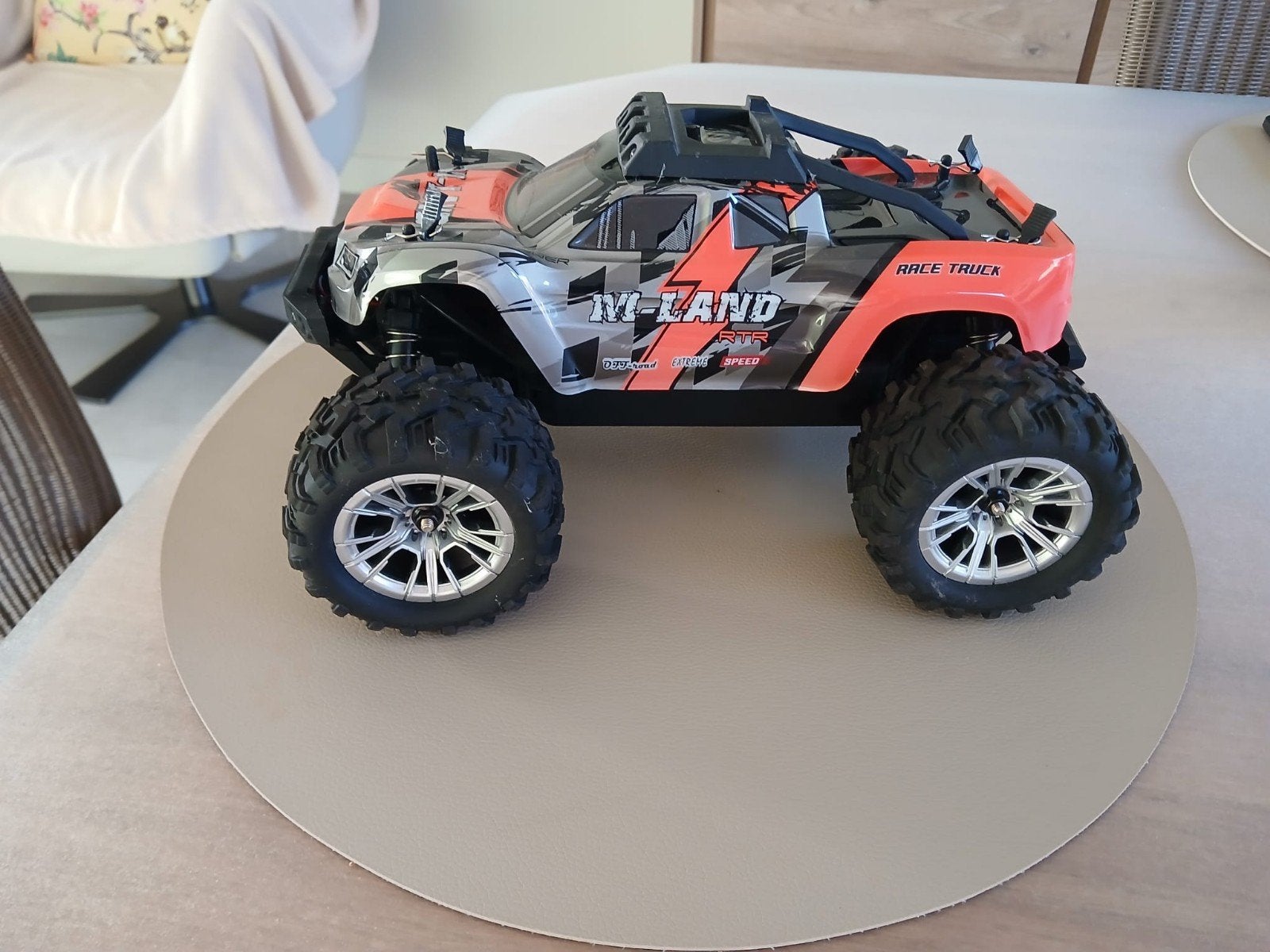 Amewi - M-Land Truggy 4WD 1/16 RTR Geborsteld - Rood, Enlèvement ou Envoi, Échelle 1:16