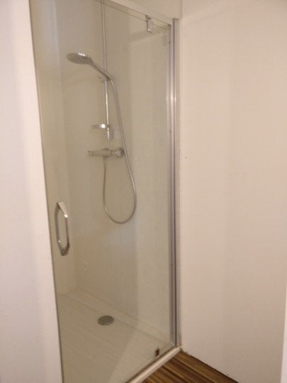 Porte de douche moderne Hüppe 87-92 x 190 cm, Bricolage & Construction, Sanitaire, Comme neuf, Douche, Chrome, Verre, Enlèvement