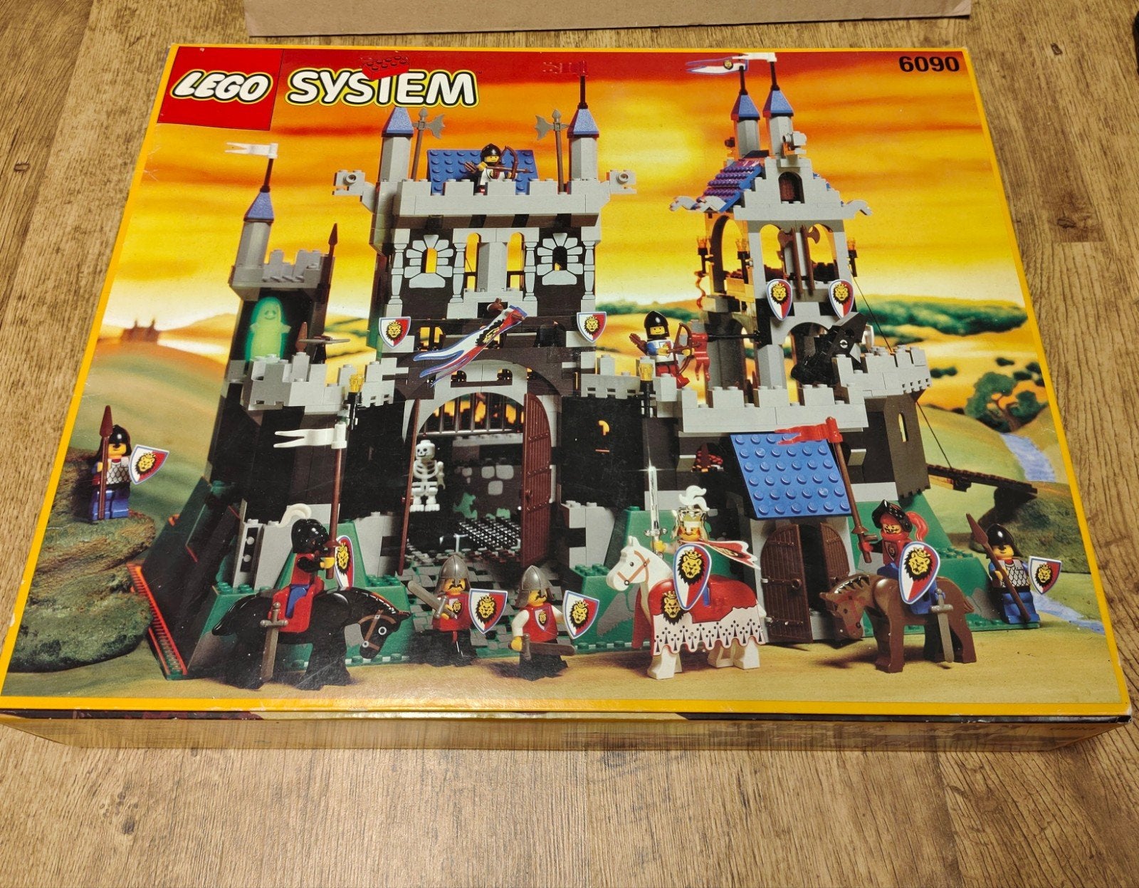 Lego 6090 royal Knight's Castle NIB, Enlèvement ou Envoi, Lego, Castle