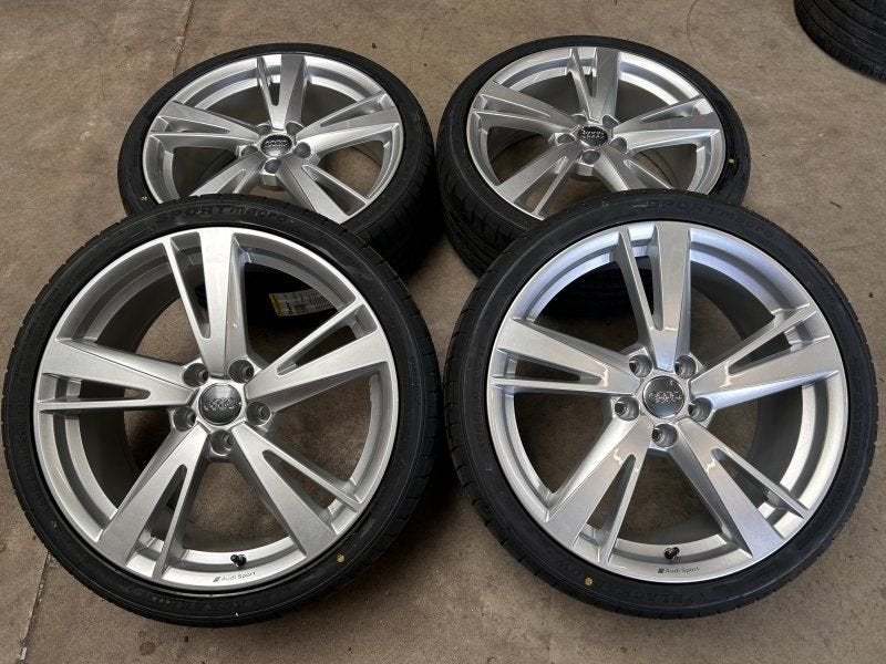19 inch originele audi sport velgen + zomerbanden Audi A3 S3, Auto-onderdelen, 19 inch, -, -, Banden en Velgen