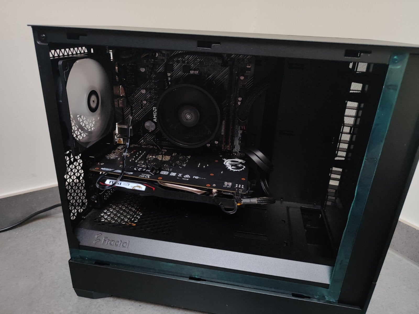 Low budget gaming pc (Ryzen 3 3200g, GTX 1650 4gb,), Ophalen, 512 GB, Zo goed als nieuw, Gaming