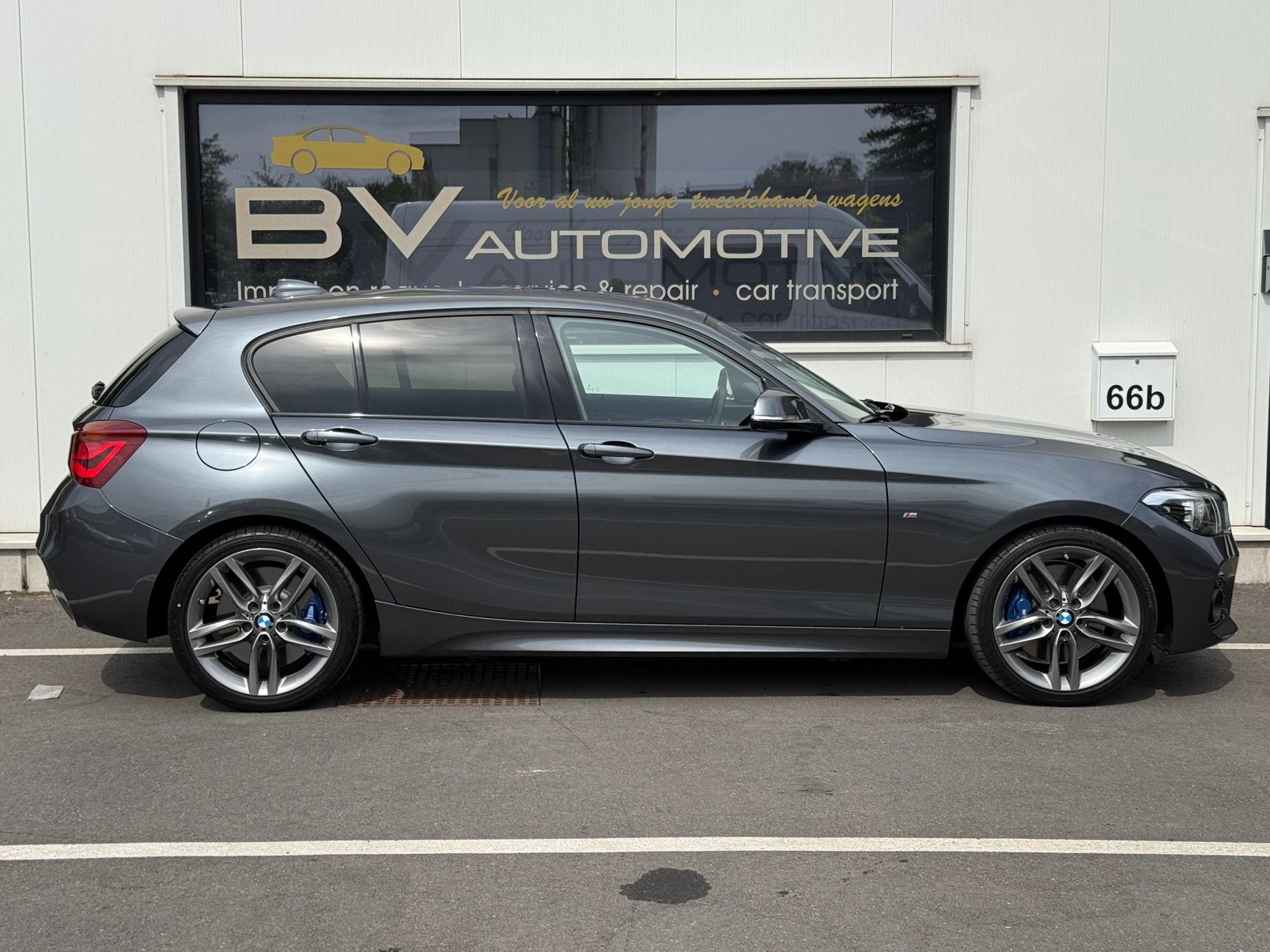 BMW 120i Sport Automaat - Harman Kardon - Navi Pro - M Brake, Cuir, Argent ou Gris, Achat, Entreprise