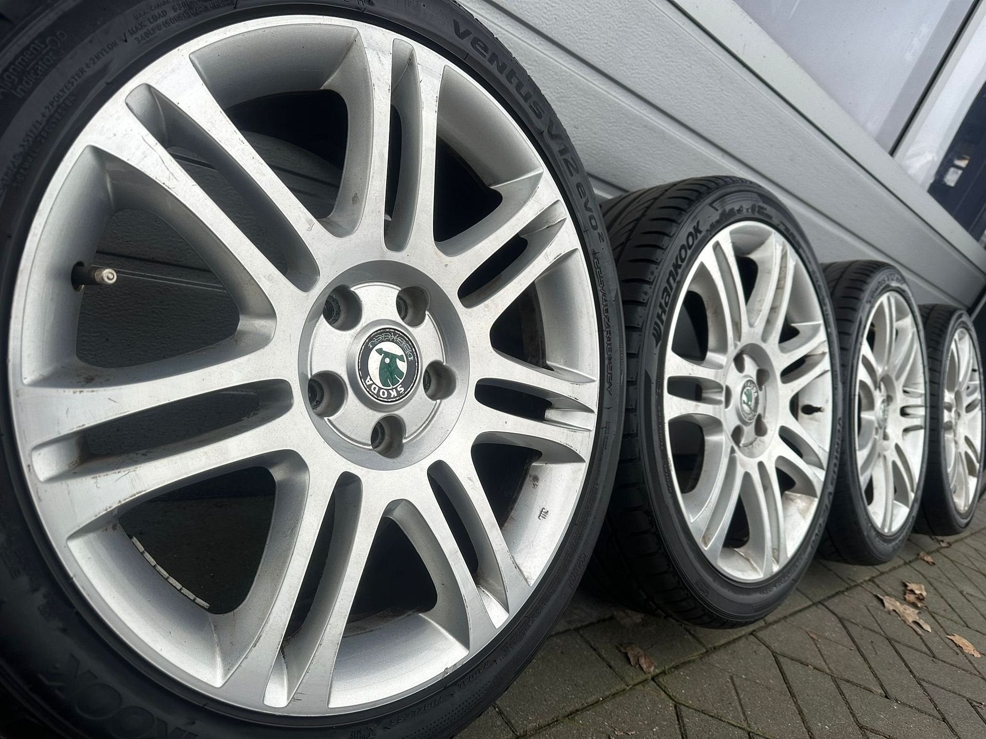Orig. 18 inch Skoda Ocatvia Jetti SuperB velgen zomerbanden, Pneus et Jantes, Véhicule de tourisme, Pneus été, -