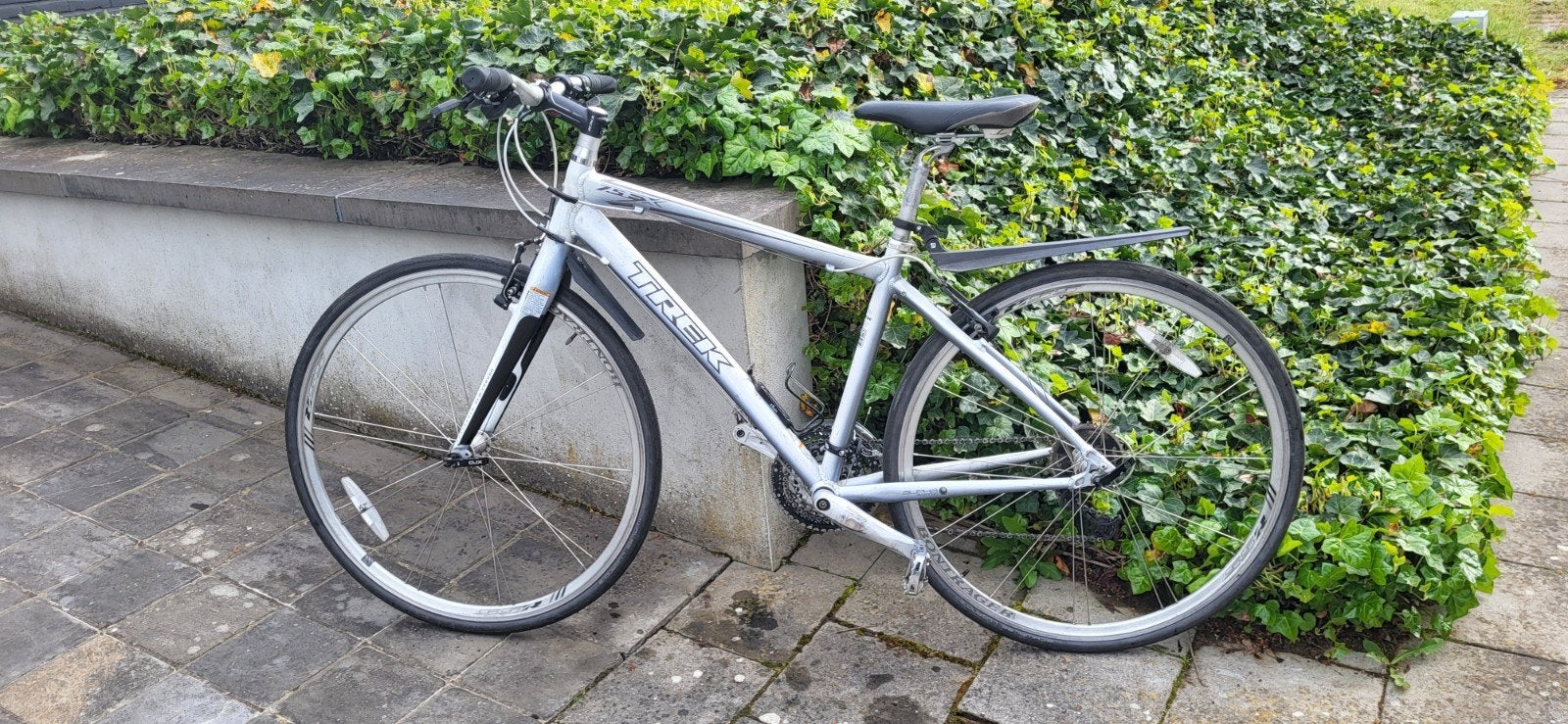 Vélo hybride Trek FX 7.5 - Taille M (17.5") - Bon état., Enlèvement