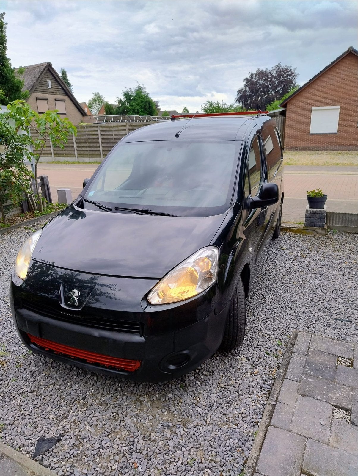 Peugeot Partner lichte vracht 1.6 2015, Auto's, Zwart, 1445 kg, Zwart, Particulier