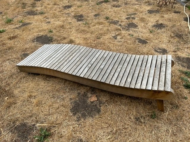 vol-eiken ligbed. (sierlijke golf), Tuin en Terras, Ligbedden, Ophalen, Zo goed als nieuw, Hout