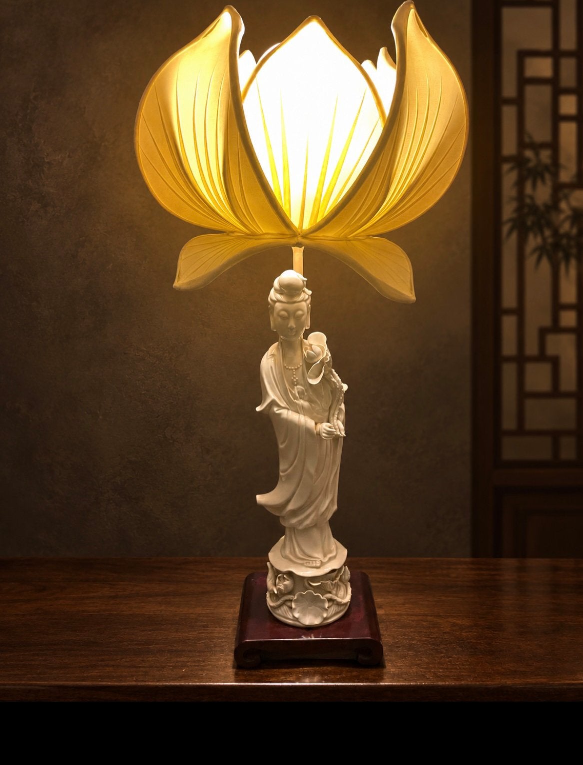 Antieke/Vintage Guanyin tafellamp met grote lotusbloem, Ophalen, Vintage, Wit, Zo goed als nieuw