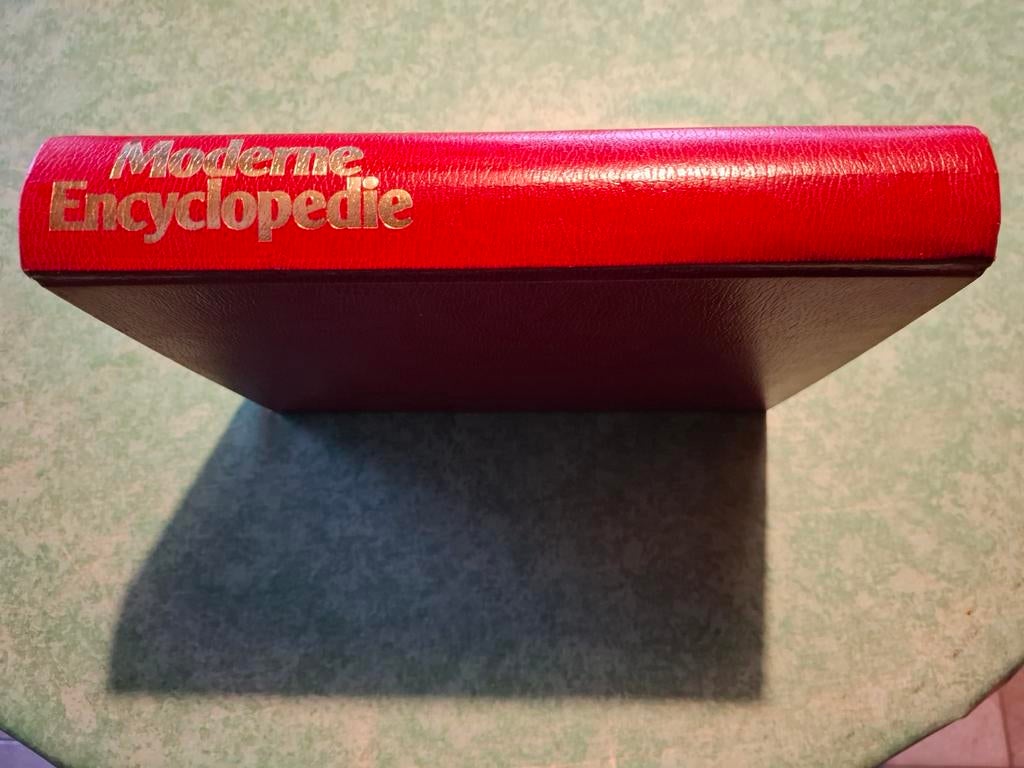 Moderne Encyclopedie, Ophalen of Verzenden, Gelezen