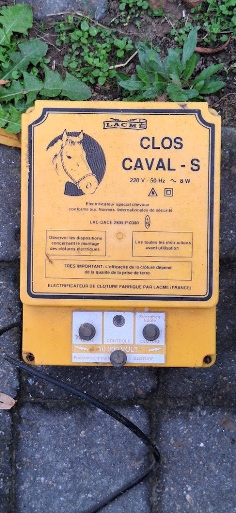 Lacmé Clos Caval-S Schrikdraadapparaat, Weidegang