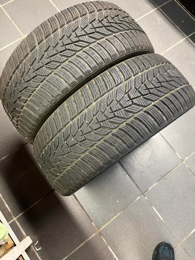 Winterbanden 225/40/R19 93V Hankook, Auto-onderdelen, Banden en Velgen, Gebruikt, Winterbanden, Band(en), Personenwagen