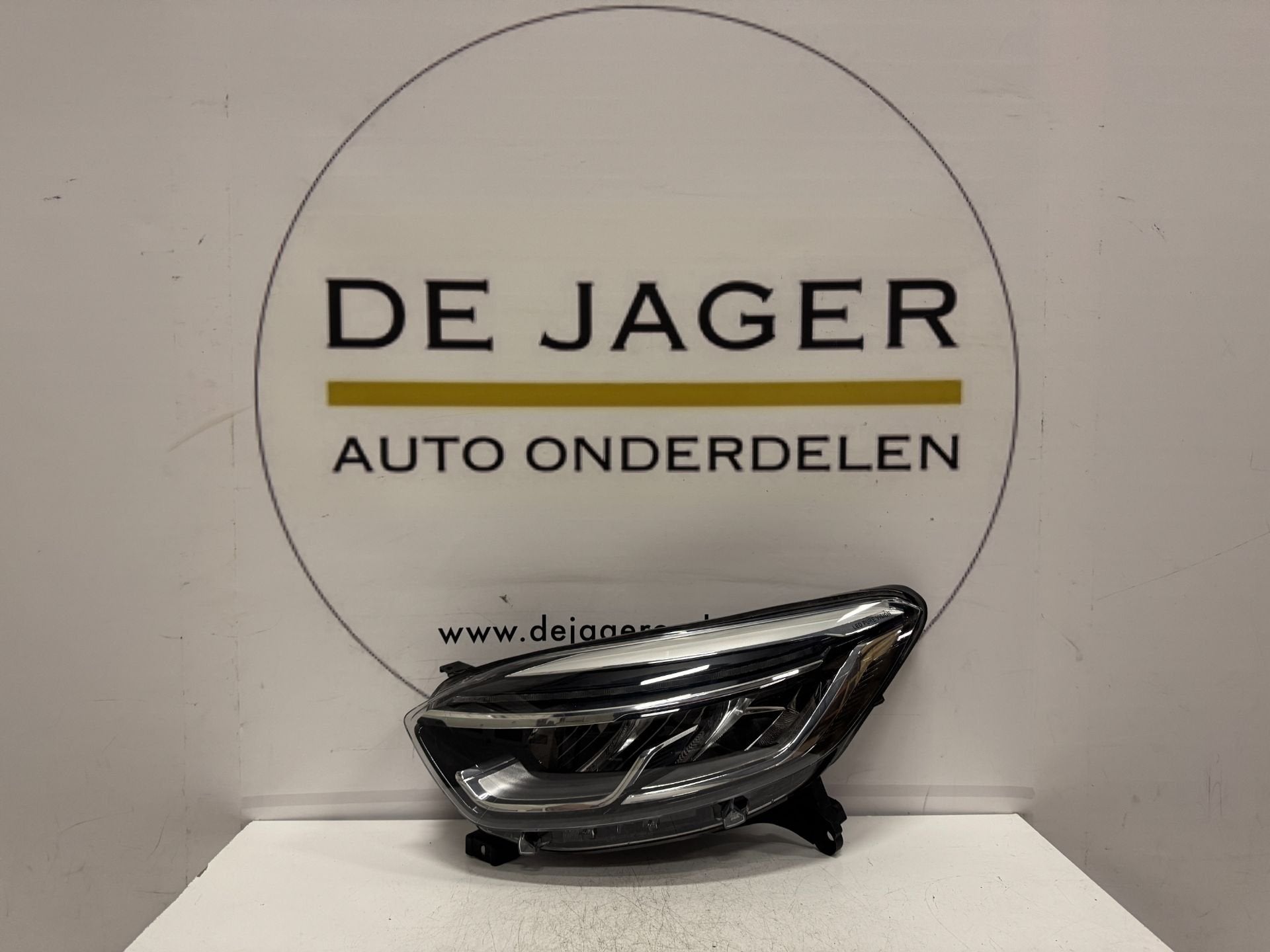 RENAULT CAPTUR FACELIFT VOL LED KOPLAMP LIENS 260606152R, Renault Group, Contact.group@renault.com, Renault, Utilisé