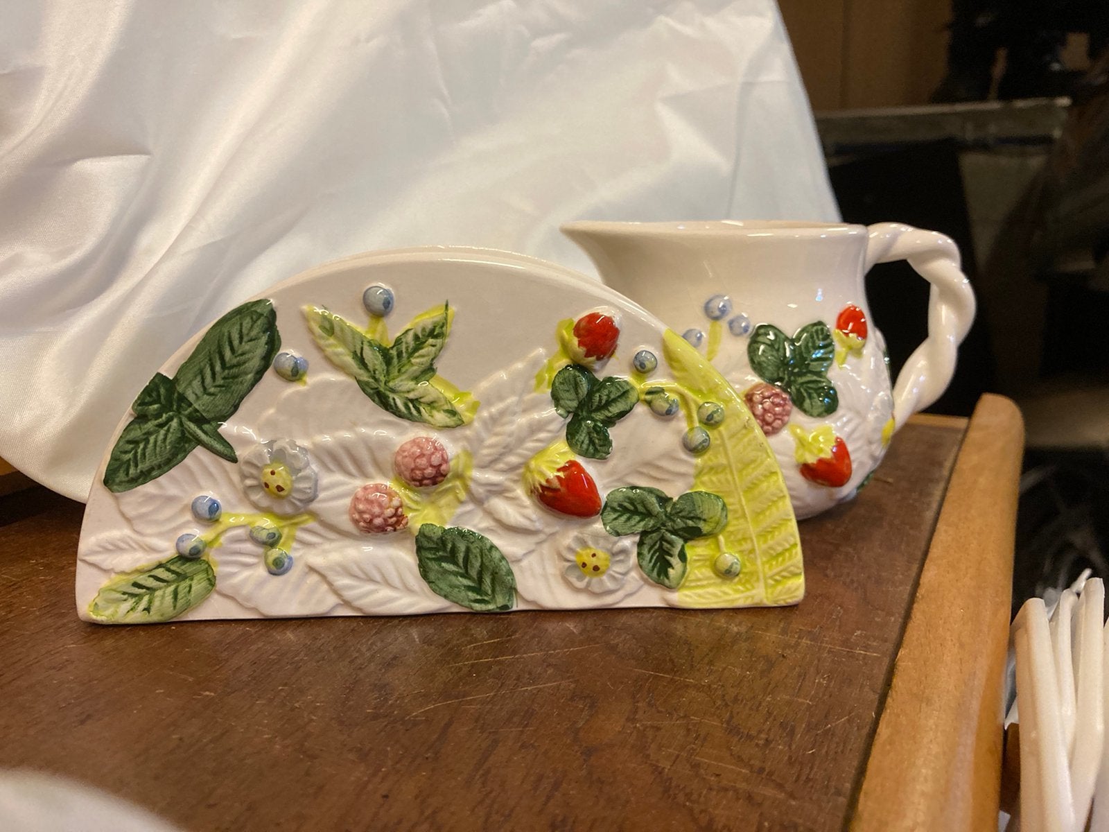 Sel / poivre / porte-serviettes, Maison & Meubles, Comme neuf, Céramique, Enlèvement, Classique