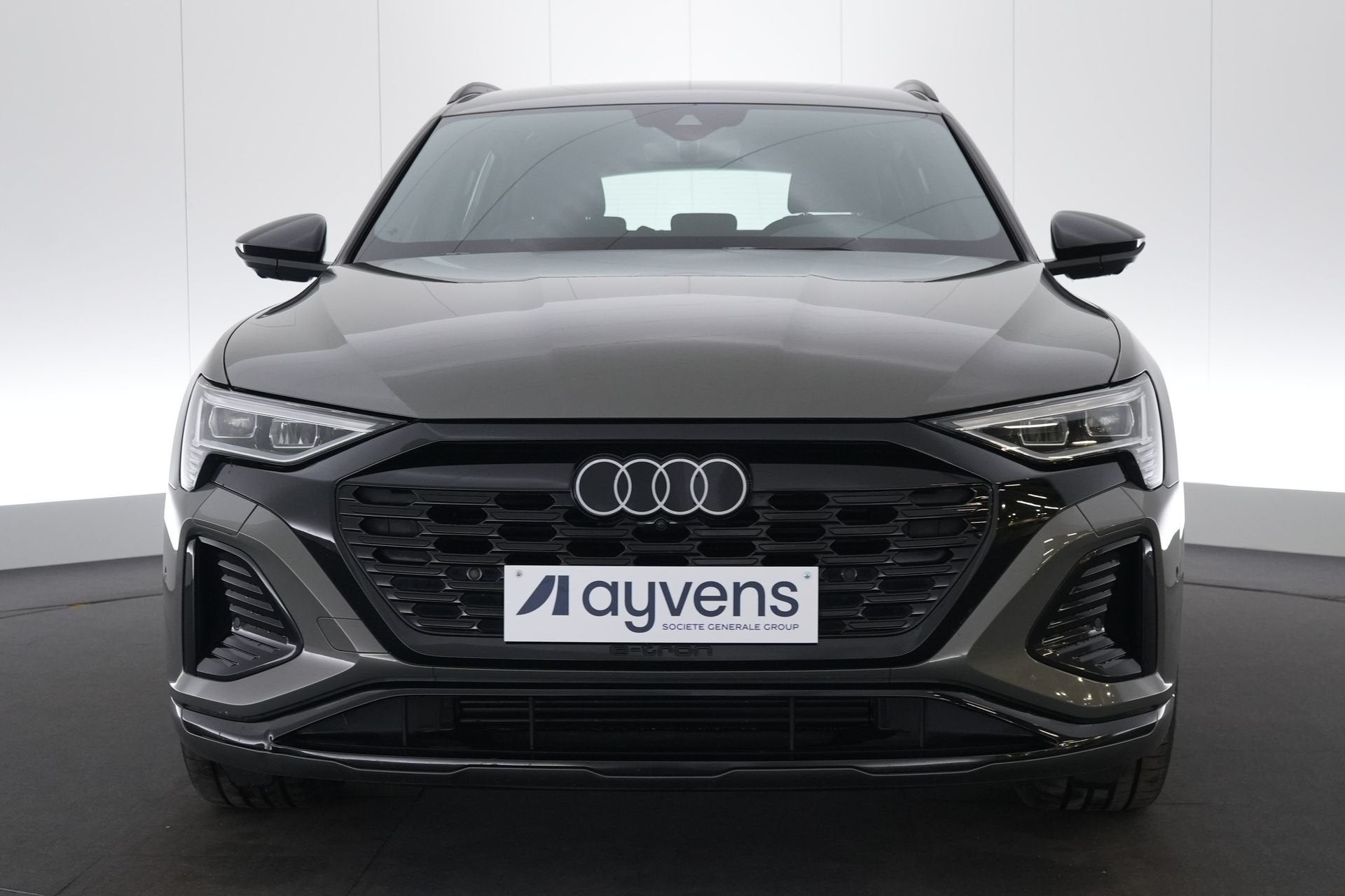 (2EEG880) AUDI Q8 E-TRON, Auto's, Automaat, Stof, Gebruikt, Q8