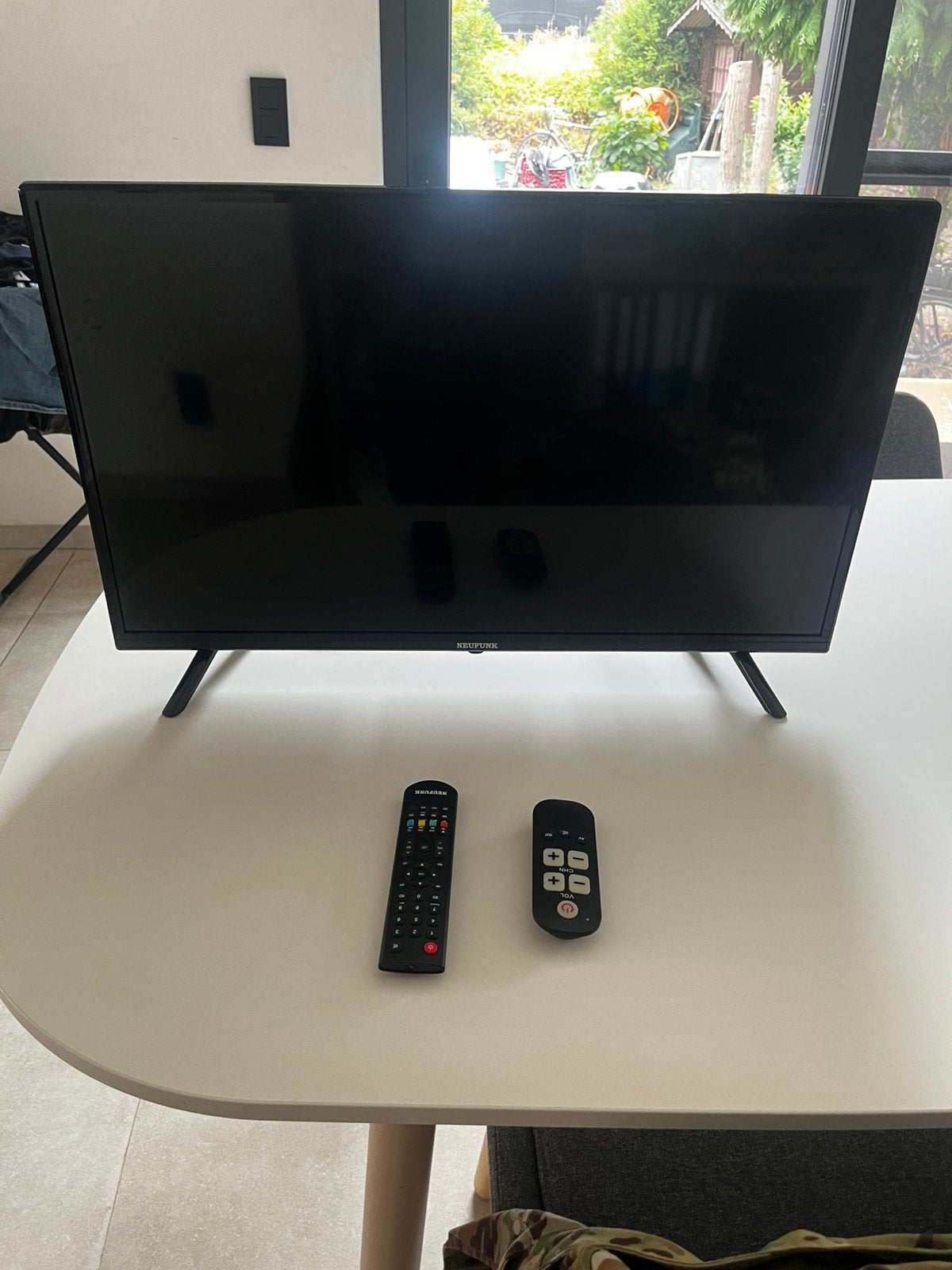 Tv neufunk, Enlèvement, Comme neuf