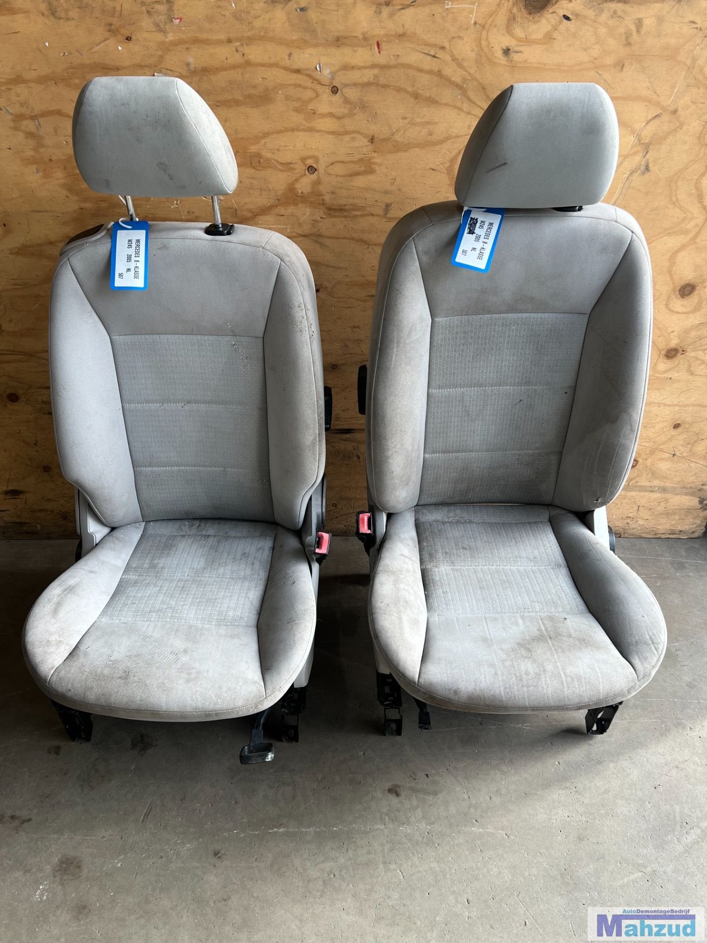MERCEDES B KLASSE W245 wit interieur stoel bank 200, Mercedes-Benz AG, Mercedes-Benz, Utilisé, Mercedesstrasse 120
70372  Stuttgart, DE