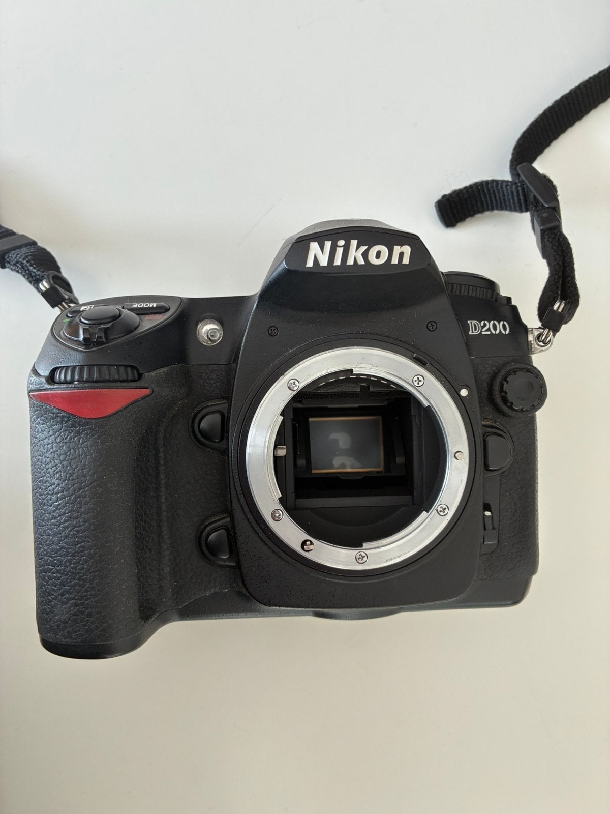 Nikon D200 + objectif zoom 18-105, TV, Hi-fi & Vidéo, Appareils photo numériques, Sans zoom optique, Pare-soleil, Enlèvement, Utilisé