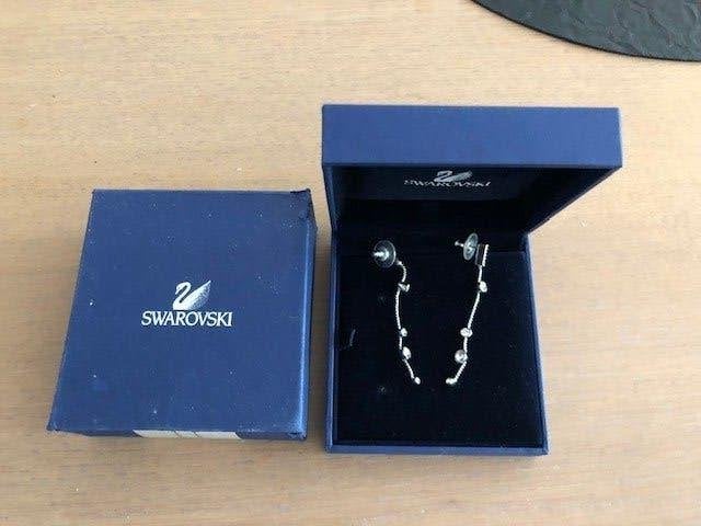 Boucles d'oreilles SWAROVSKI couleur argenté, Enlèvement, Comme neuf, Pendantes
