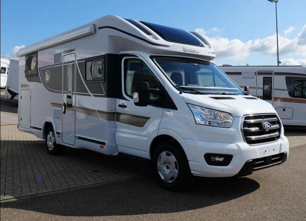 TE HUUR CAMPER BENIMAR COCOON 463 AUTOMAAT 170PK