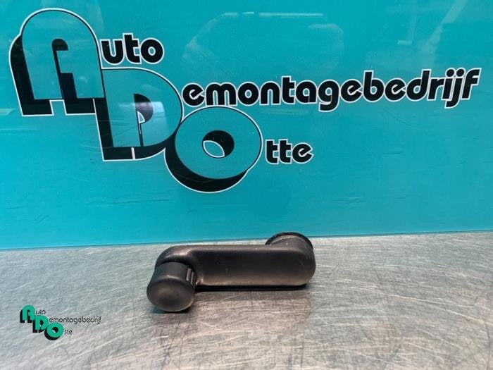 Manivelle de vitre d'un Opel Movano (Movano 00-), -, Opel, 3 mois de garantie, Utilisé