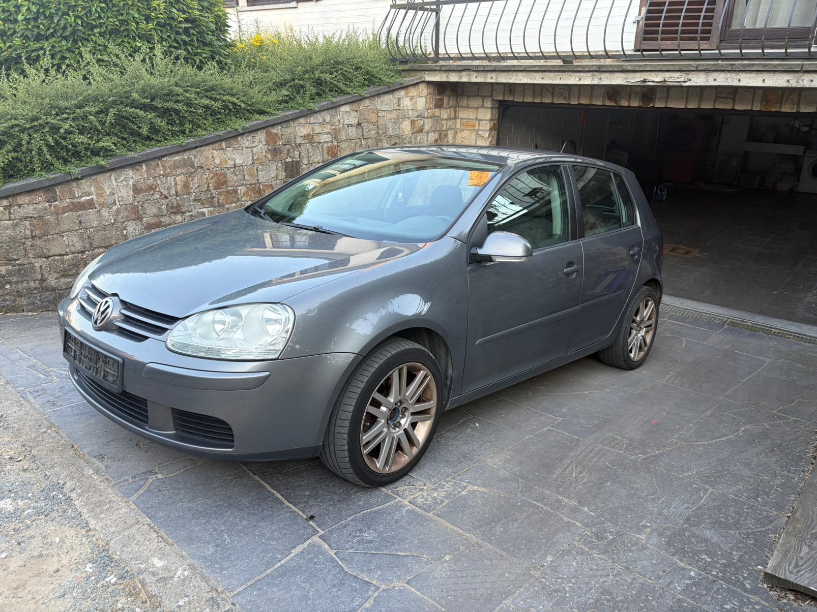 Volkswagen golf 5 1.6 essence automatique, Autos, Argent ou Gris, 5 portes, Automatique, Capteur de lumière