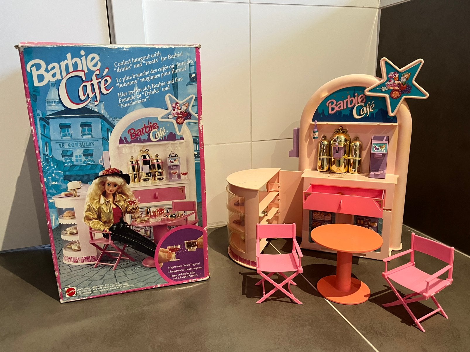 Vintage Barbie Cafe 1992, Ophalen
