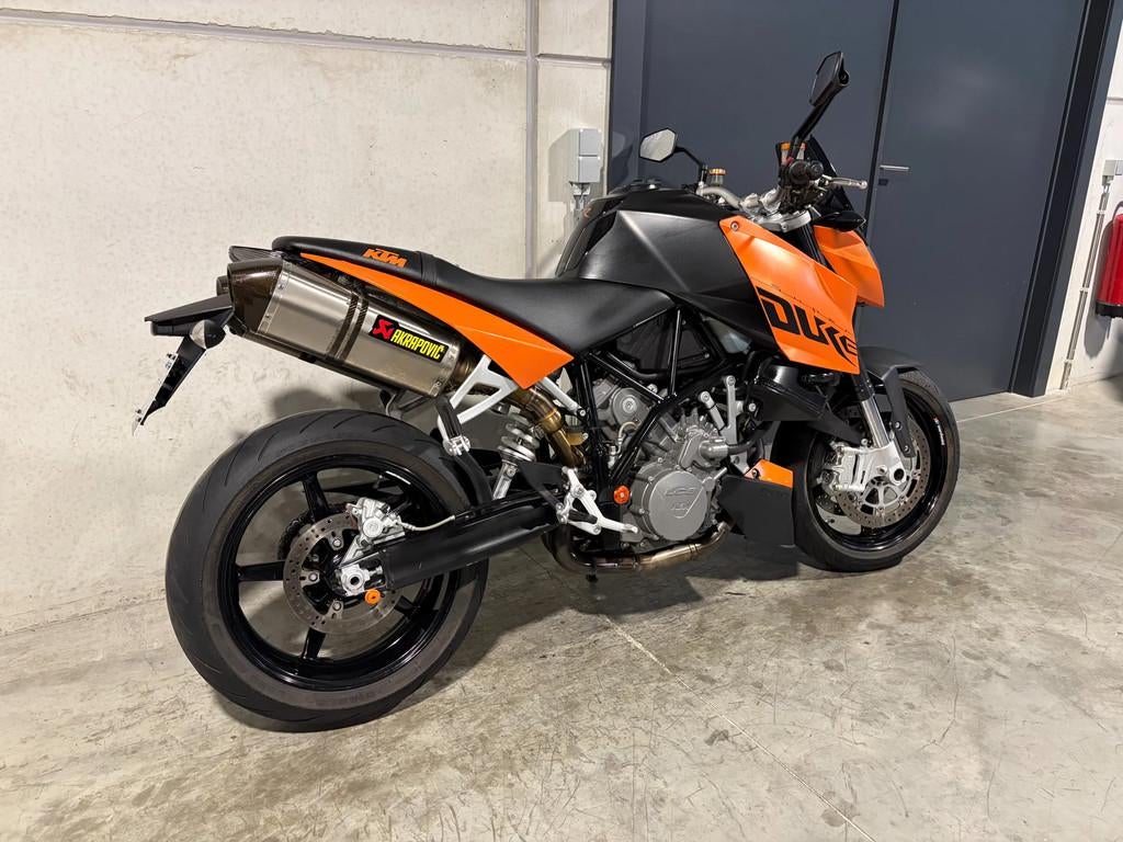 KTM Super Duke 990 met Akra's (bj 2009), Motoren, Bedrijf, Meer dan 35 kW, 990 cc, Overig