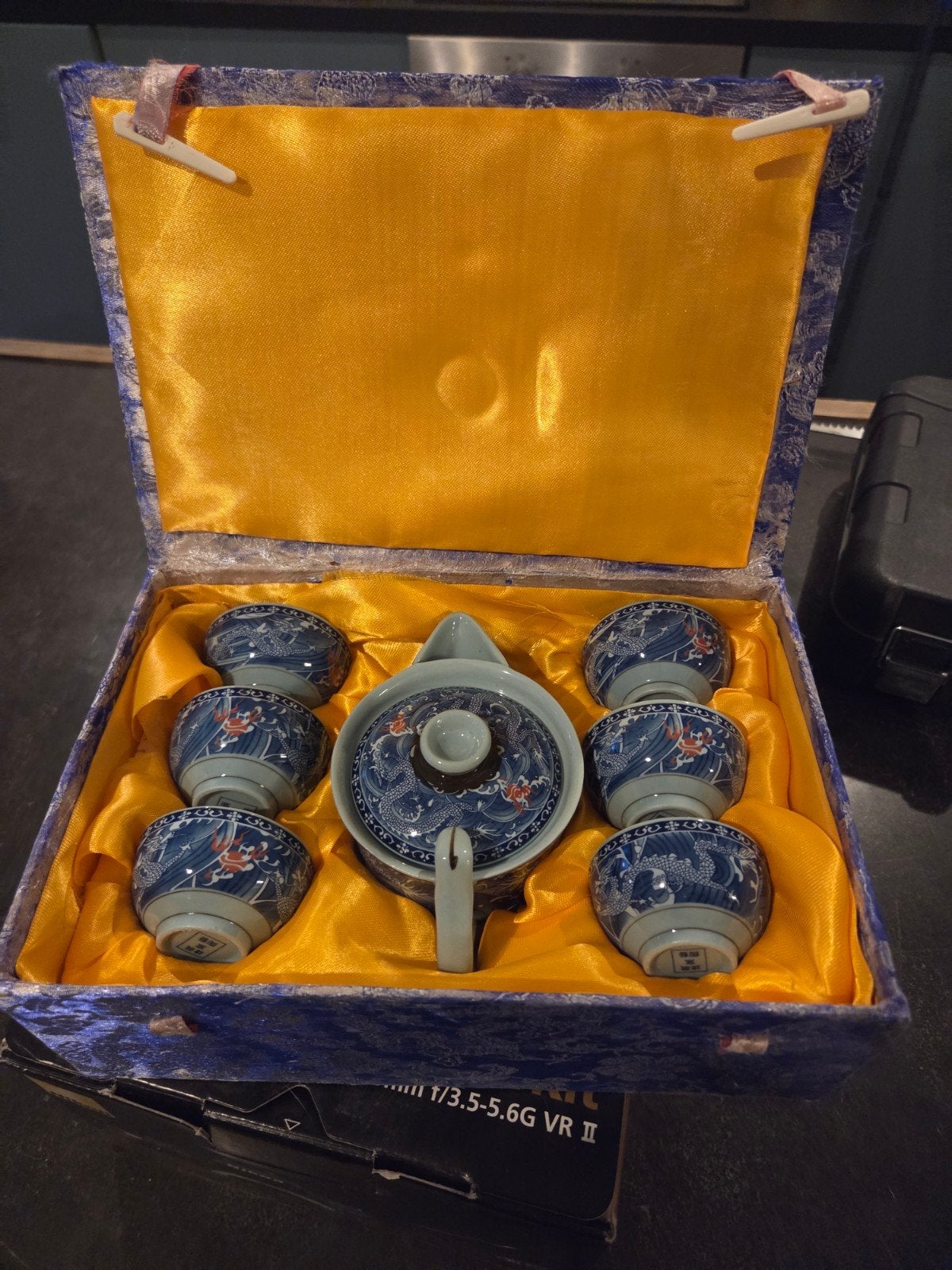 "Compleet Chinees/Taiwanees Theeservies – Blauw-Wit Draak (7, Enlèvement ou Envoi, Moderne