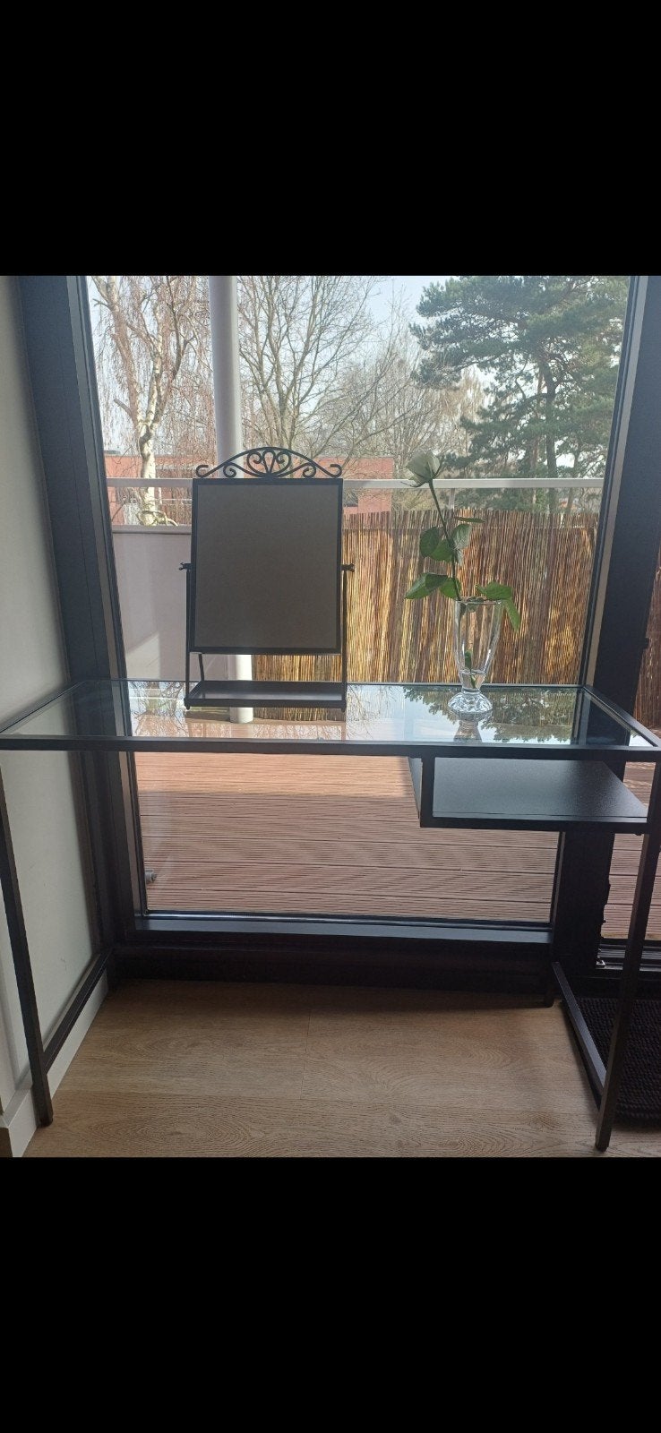 glazen laptop tafel; 20 euro, Ophalen