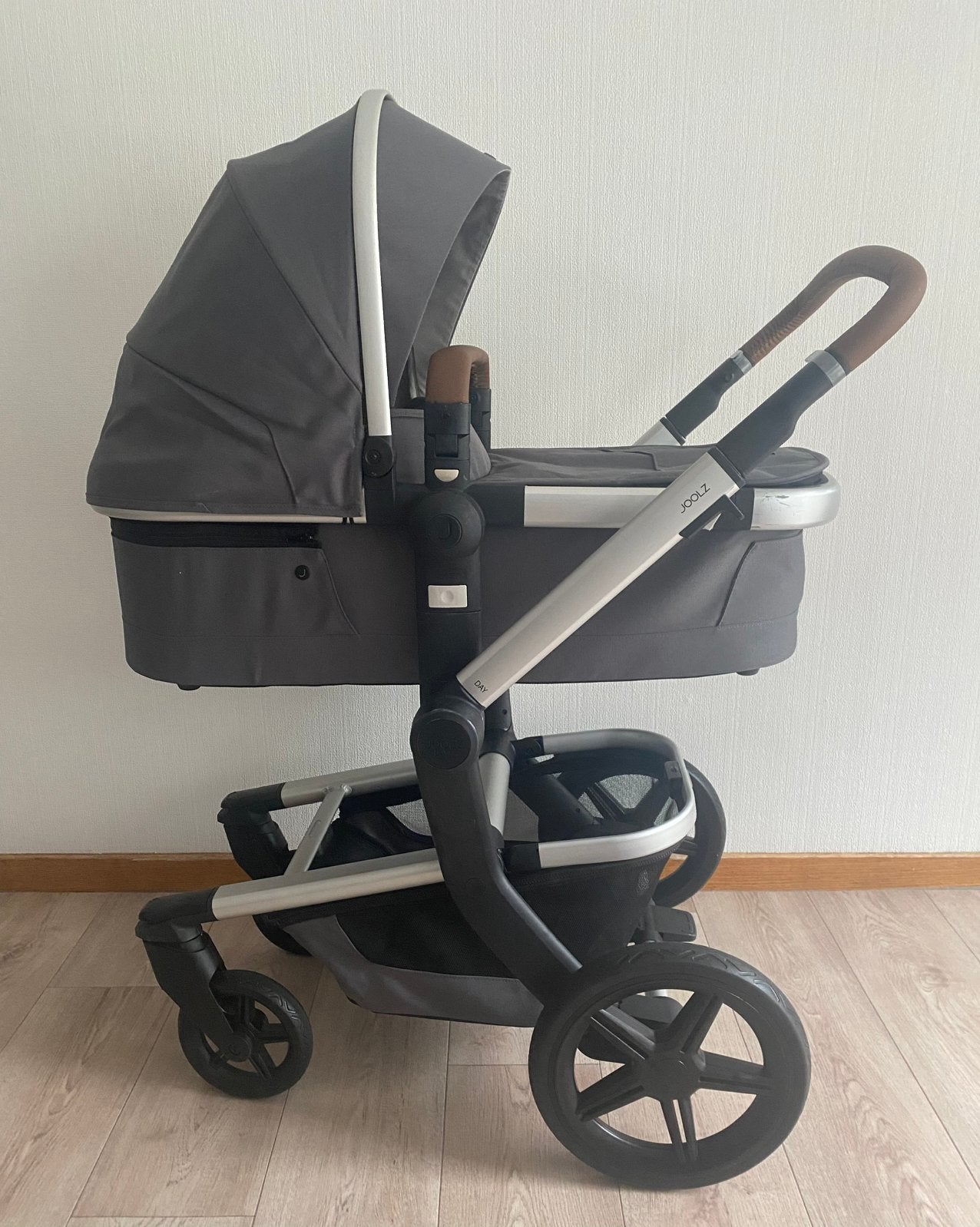 Joolz Day+ Gorgeous Grey 3 in 1 - COMPLEET, Kinderen en Baby's, Kinderwagens en Combinaties, Ophalen, Zo goed als nieuw, Kinderwagen
