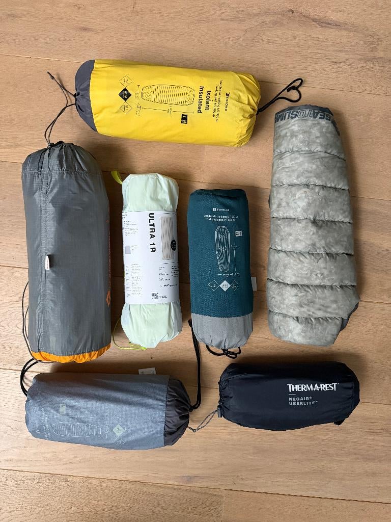 Slaapzakken, slaapmatjes en kussens voor hiken en kamperen, Caravans en Kamperen, Slaapzakken, Zo goed als nieuw, Ophalen of Verzenden