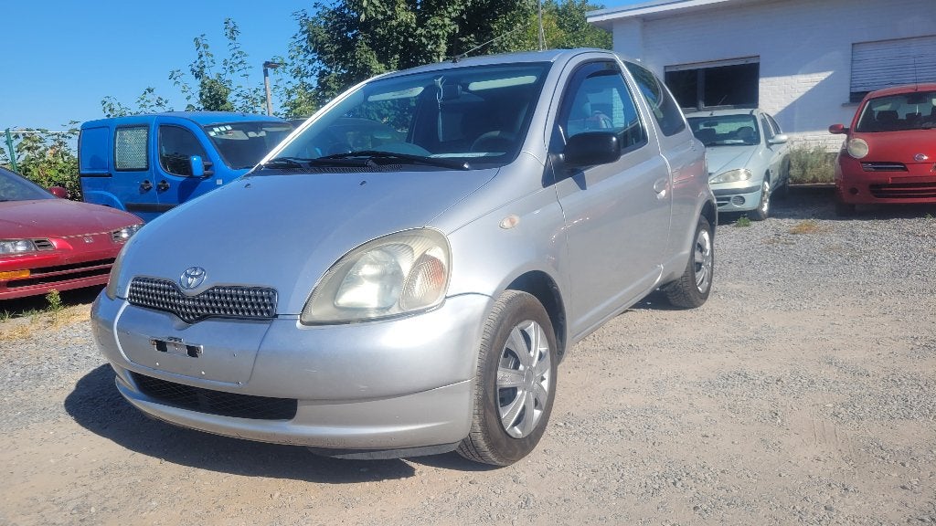 toyota yaris 1.0vvti wordt GEKEURD 140000km OHBOEK 2002, Autos, Toyota, Argent ou Gris, 50 kW, Entreprise, Berline