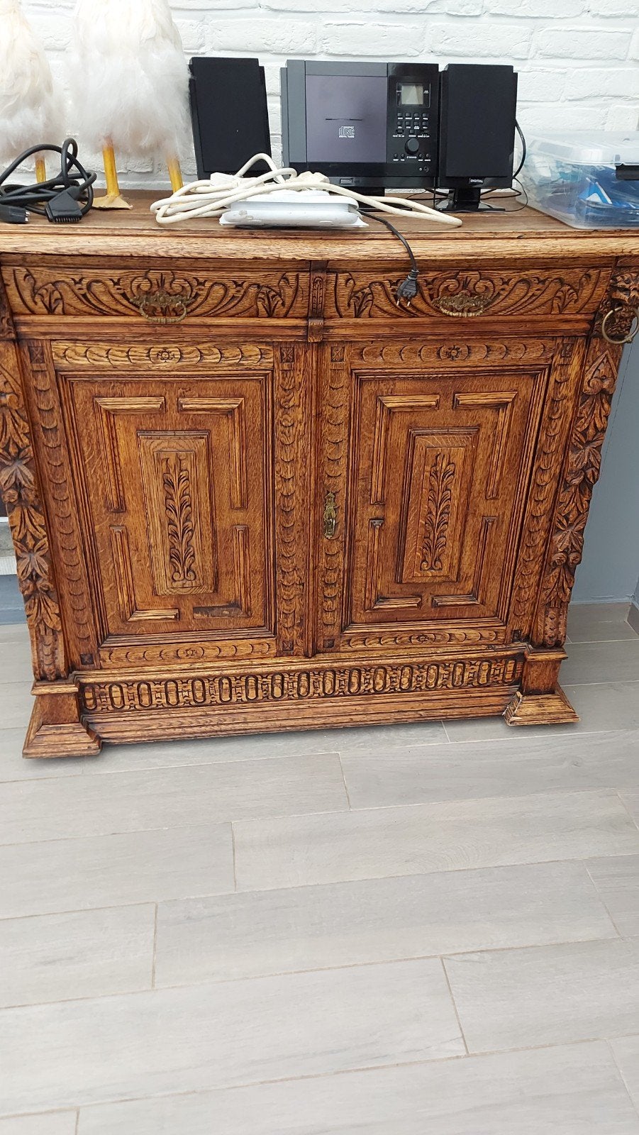 Antieke kast, Ophalen
