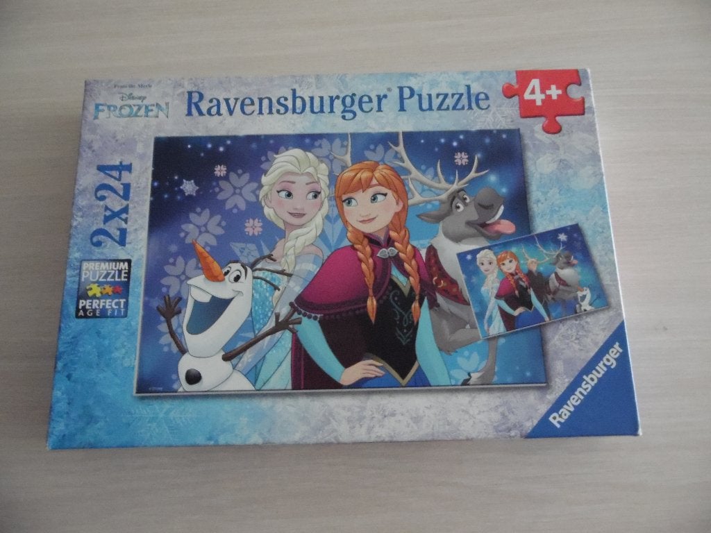 PUZZLE LA REINE DES NEIGES 2X24 PIÈCES   RAVENSBURGER, Enlèvement ou Envoi, 10 à 50 pièces, Comme neuf, 2 à 4 ans