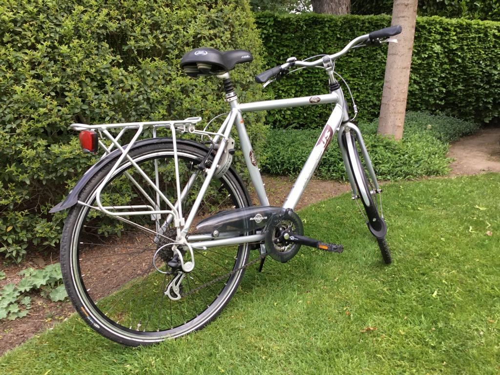 Herenfiets in perfecte staat . Merk Batavus, Fietsen en Brommers, Fietsen | Heren | Herenfietsen, Ophalen, Gebruikt, Velgrem, Versnellingen