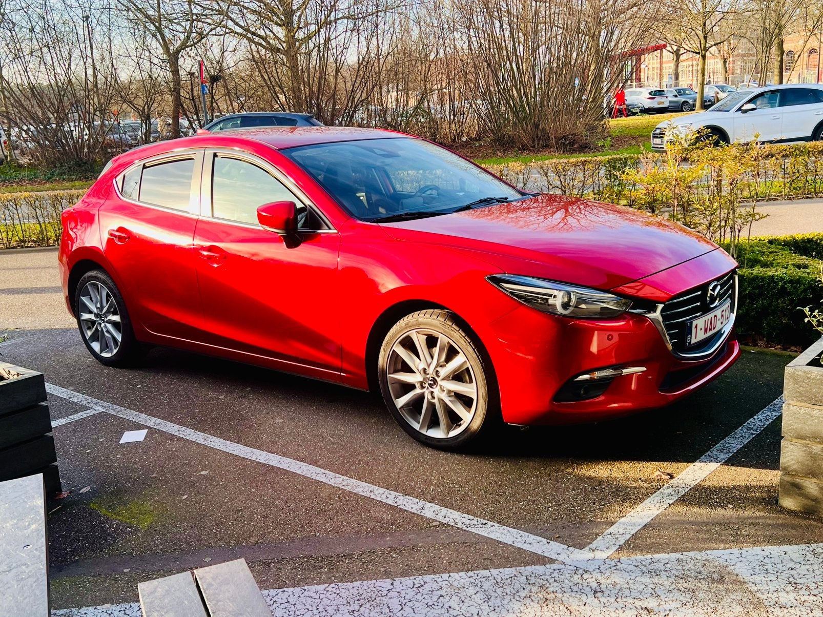 Mazda 3 2.0L Skyactiv-G FULL OPTIONS, Autos, Mazda, Euro 6, Boîte manuelle, Entretenue par le concessionnaire, Noir