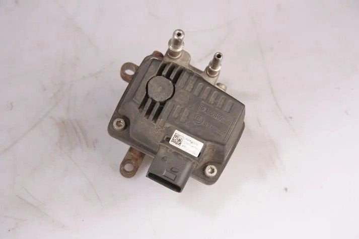Mercedes-Benz Fuel System Dispenser, Enlèvement, Utilisé, Mercedes-Benz, Systèmes à carburant