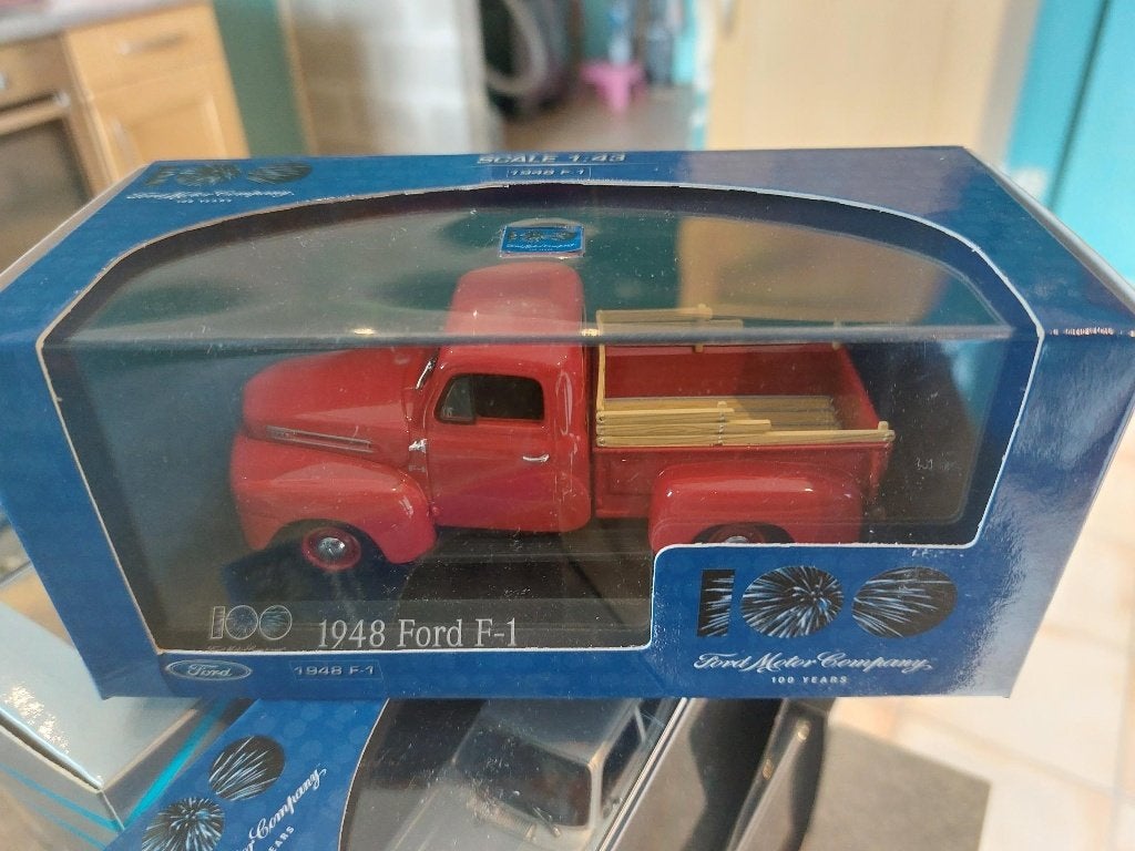 Minichamps Ford F1 de 1948 Special 100 ans de Ford, Hobby en Vrije tijd, Modelauto's | 1:43, Ophalen of Verzenden, Nieuw, Auto
