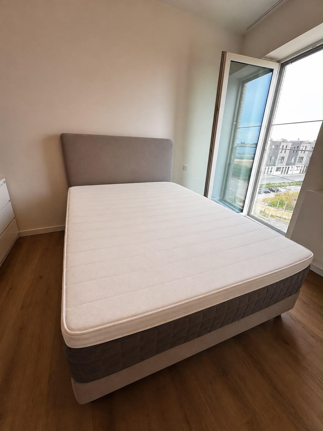Bed ikea incl matras, Huis en Inrichting, Slaapkamer | Bedden, Ophalen, Beige, Tweepersoons, 140 cm