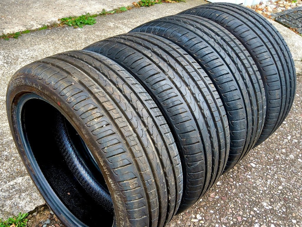 Nouveaux pneus été 215/45-18, Neuf, 215 mm, Pneus été, Enlèvement